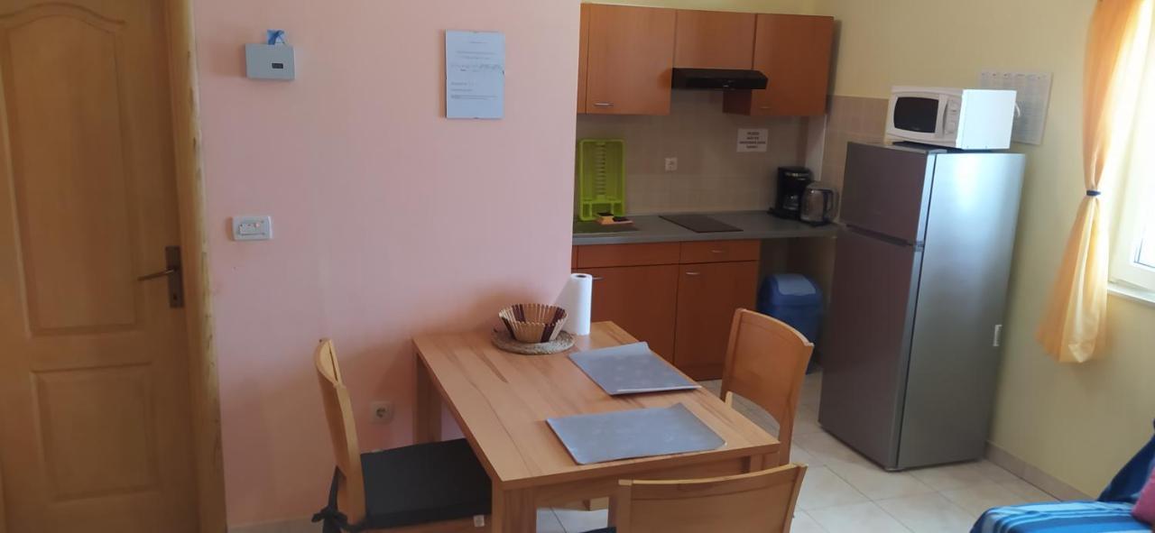 Apartments Ivka Оміш Екстер'єр фото