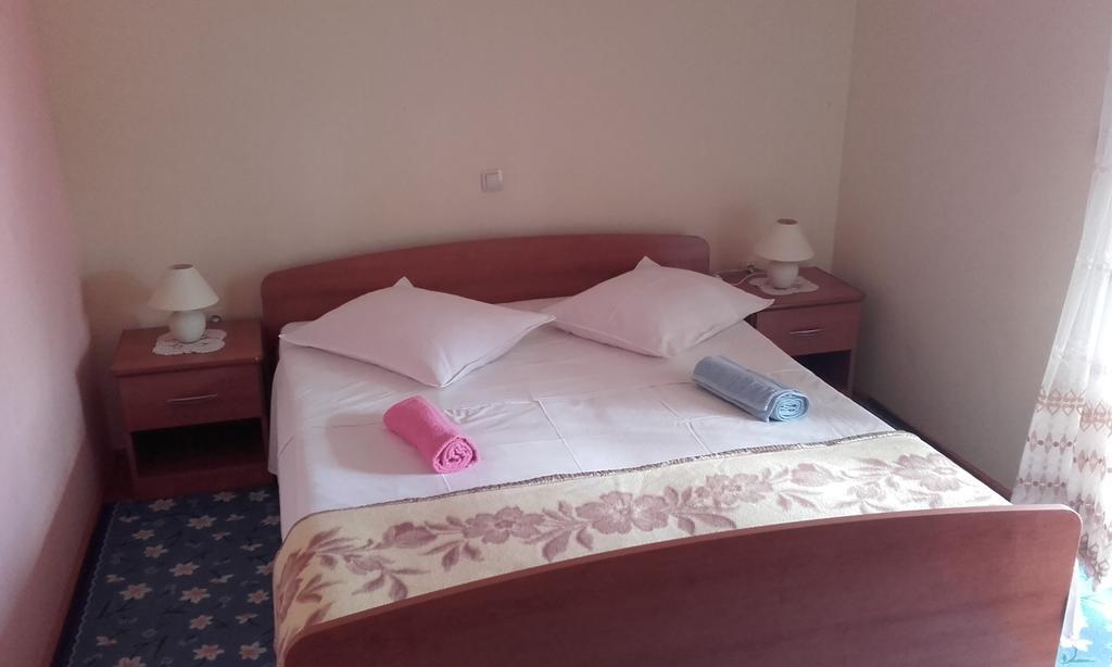 Apartments Ivka Оміш Екстер'єр фото