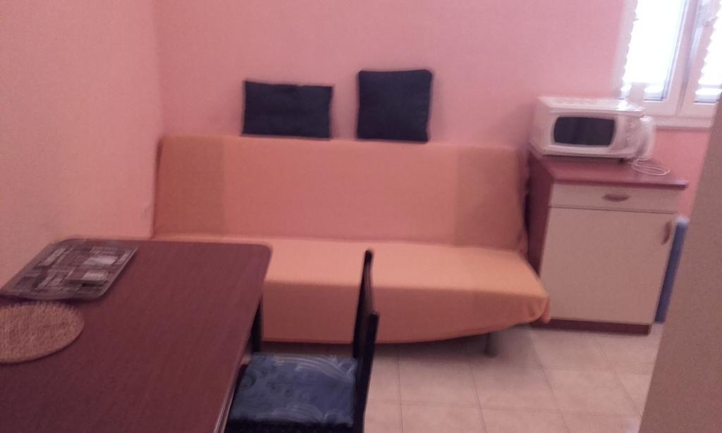 Apartments Ivka Оміш Екстер'єр фото