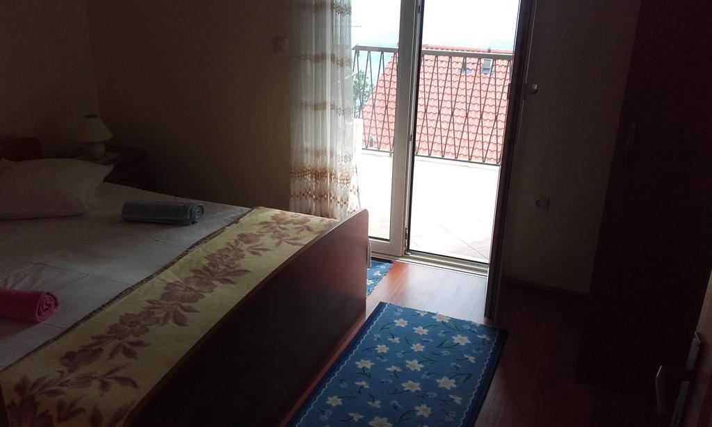 Apartments Ivka Оміш Екстер'єр фото