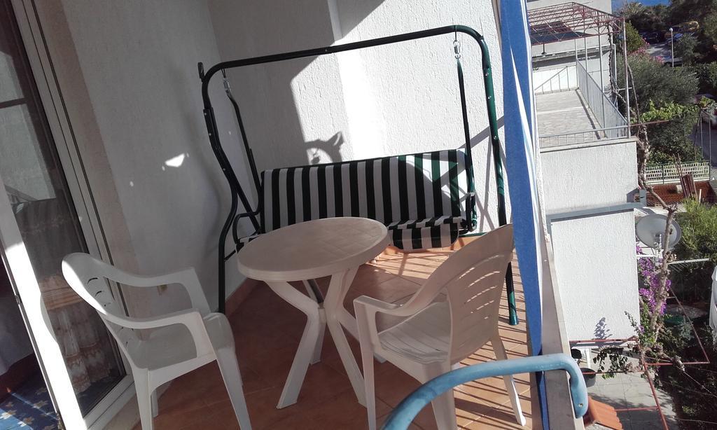 Apartments Ivka Оміш Екстер'єр фото